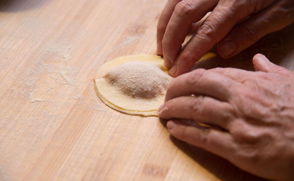 Rome: Pasta and Tiramisu Shared Cooking Class with Wine - Key takeaways before you book