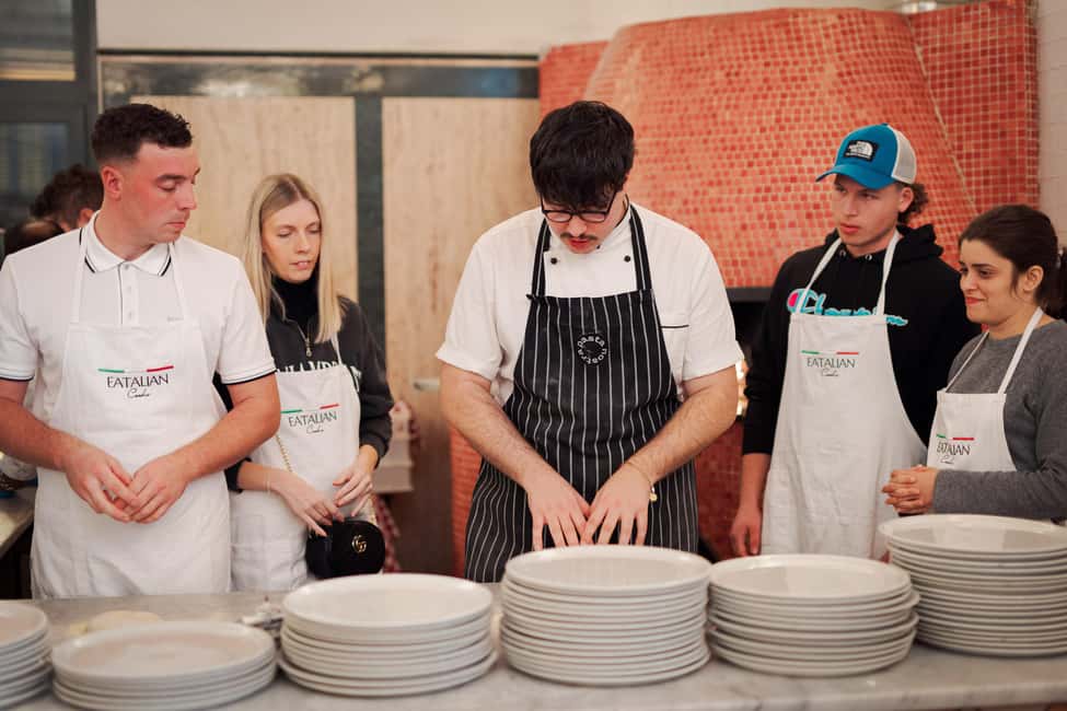 Rome: Pizza and Tiramisu Cooking Class in Piazza Navona - How the 2.5 Hours Unfold (And What You’ll Do During Each Part)