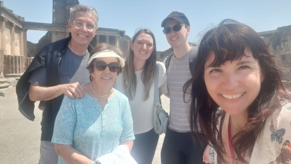 Rome: Pompeii Tour with Wine and Lunch by High Speed Train - Walking on cobblestones: pace, footwear, and heat