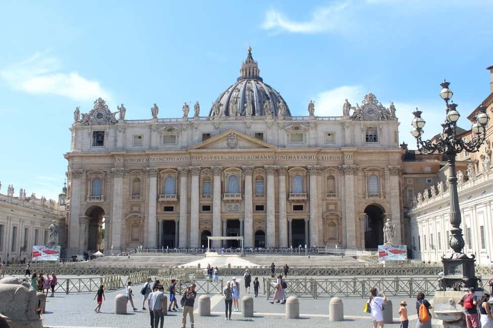 Rome: Private 3-Hour Tour by Chauffeur-Driven Vehicle - Pantheon: A Temple-to-All-Gods Stop That Feels Different