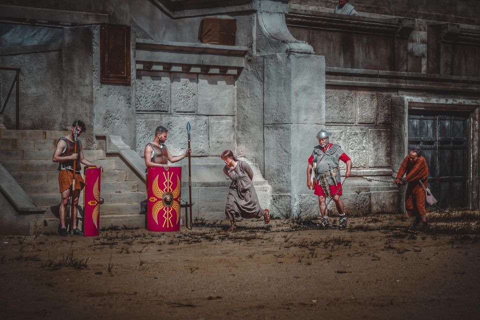 Rome: Roma World Entry Ticket with Roma on Fire Live Show - Gladiator Arena: sword tips and the thrill of real performance space