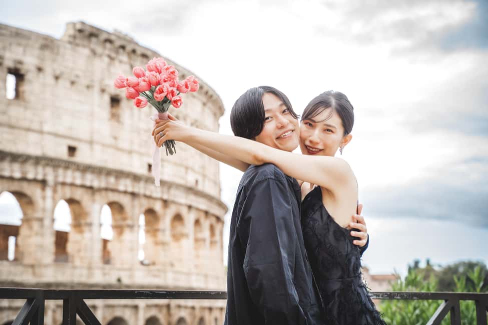 Rome: Romantic Couple Photoshoot. Choose your spot! - Photo Delivery, Online Gallery, and the Add-On Choice