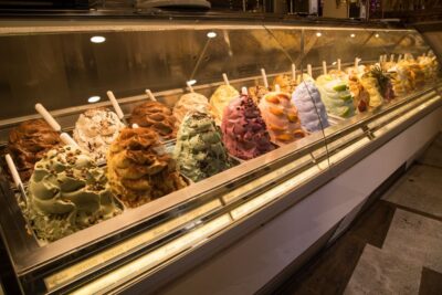 Rome: Small-Group Night Tour with Pizza and Gelato - From pickup to the first taste of Rome: van time with live commentary