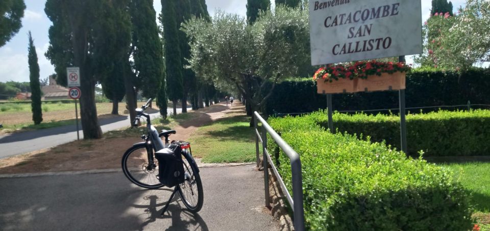 Rome: Tour by Top E-bike Ancient Appian Way Catacombs Aqueducts - The Catacombs of Rome: the guided hour to plan for