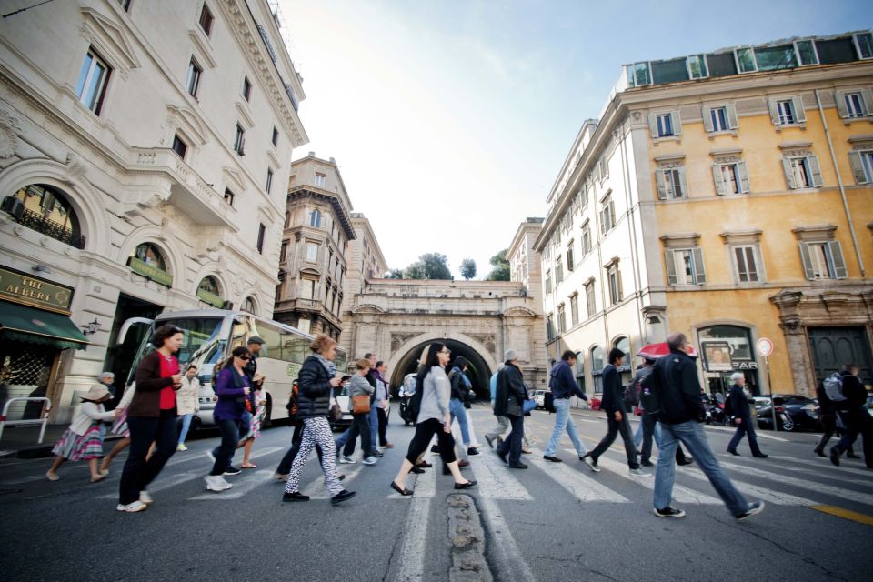 Rome: Treasures of the City 3-Hour Morning Tour - Trevi Fountain: The Photo Stop With Actual Meaning