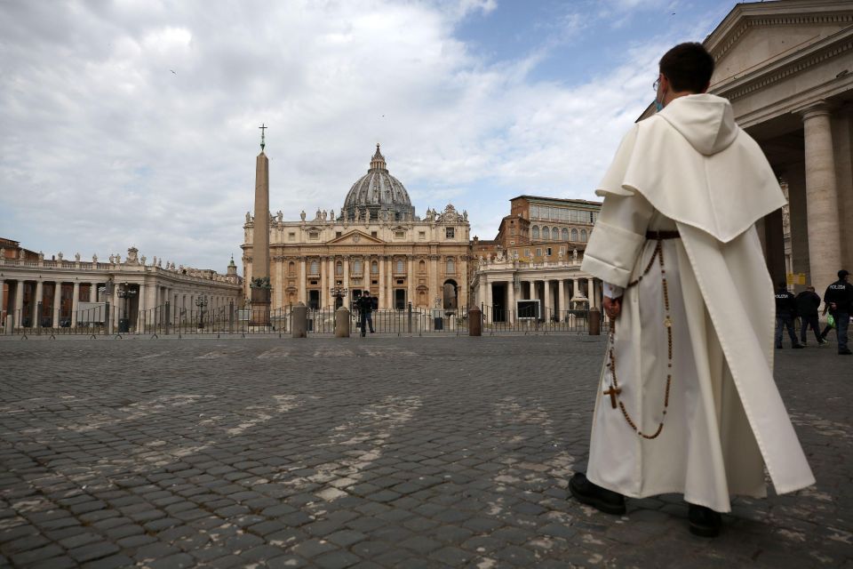 Rome: Vatican City and Catacombs Full-Day Guided Tour - The seven-hour structure: fitting Colosseum classics and the Vatican