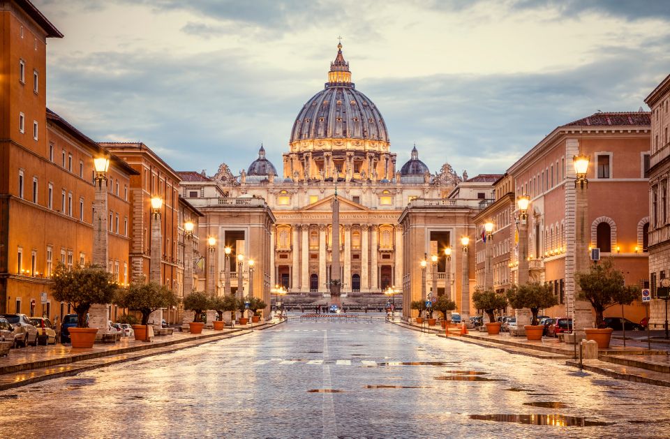 Rome: Vatican Museums, Sistine Chapel & Basilica Guided Tour - Gallery of Tapestries and Gallery of Candelabras: where details pay off
