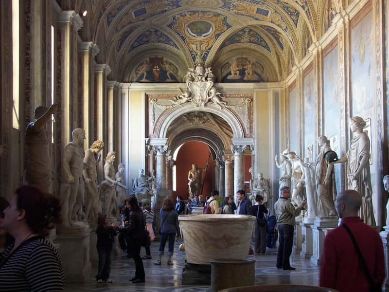Rome: Vatican, Sistine & St. Peter's Fast Track Private Tour - Key things that make this Vatican tour work