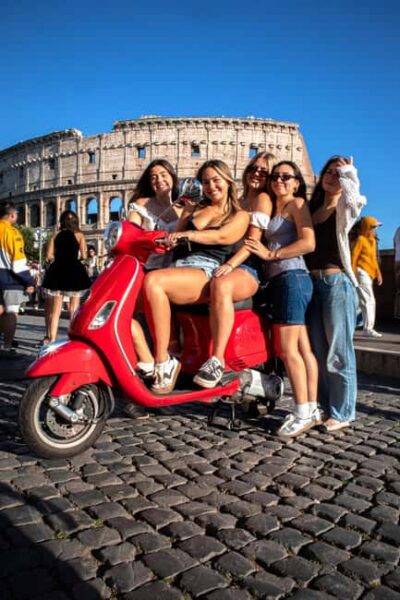 Rome Vespa: City Highlights Sightseeing Tour by Vespa - Starting point: Bar Venezia and the Via Cavour kick-off