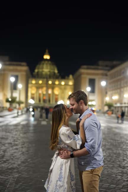 Rome: Vespa Night Tour with Aperol Spritz & Photos - Meeting in front of Caffe Roma, then learning the rhythm of riding