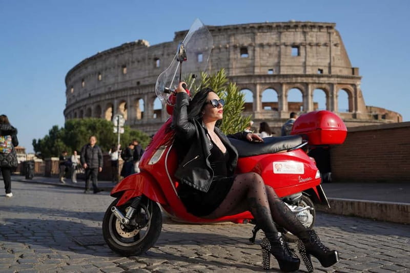 Vespa city tour in Rome with two different routes - Two routes, one fast way to see Rome
